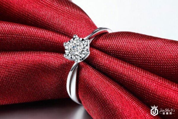 鸣钻国际50分钻石戒指实拍