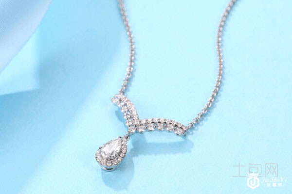 佐卡伊18k白金钻石吊坠实拍 佐卡伊18k白金钻石吊坠实拍