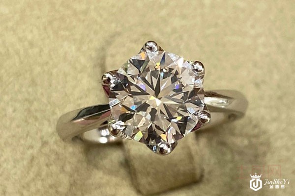克徕帝钻石戒指实拍 克徕帝钻石戒指实拍