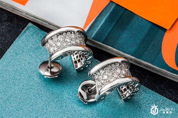 二手95新宝格丽耳钉实拍图 二手95新宝格丽耳钉实拍图