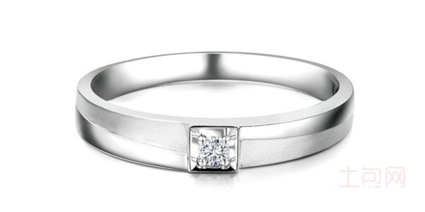 六福钻戒展示图 六福钻戒展示图