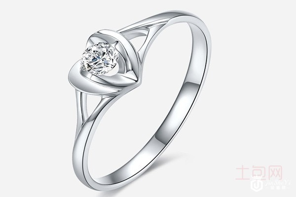 周六福钻戒展示图 周六福钻戒展示图