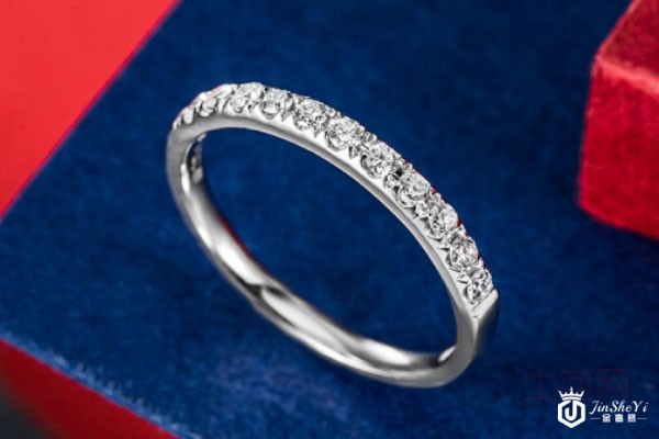 中国黄金18k白金排钻钻石戒指实拍