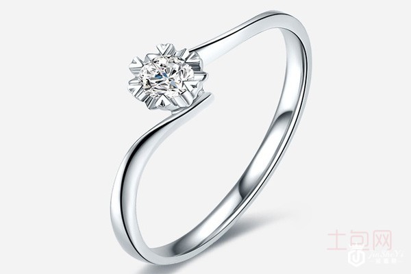 周六福钻戒展示图 周六福钻戒展示图