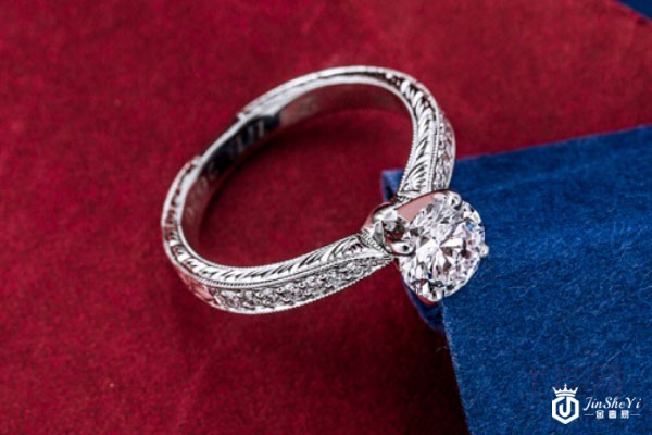 Blue Nile一克拉钻石戒指实拍 Blue Nile一克拉钻石戒指实拍