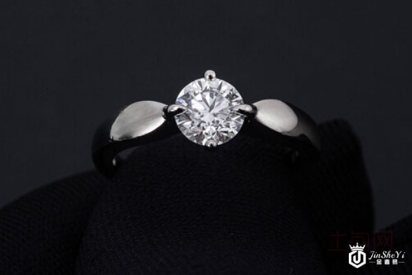 宝格丽一克拉钻石戒指实拍 宝格丽一克拉钻石戒指实拍