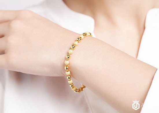 女士必知！戴黄金首饰睡觉好吗？对人体有什么影响呢？