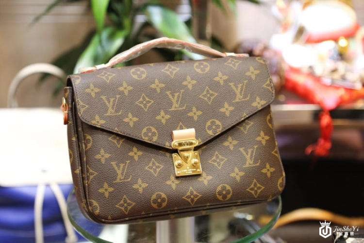 二手LV包包回收