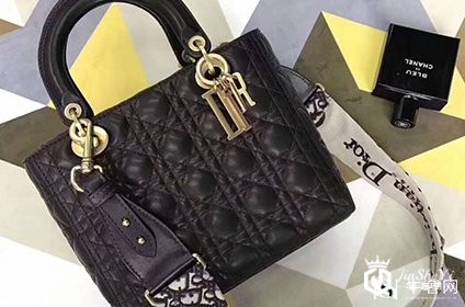 二手迪奥经典款包包回收几折