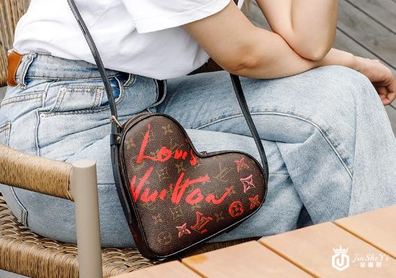 lvspeednano包包回收价