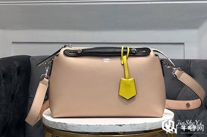 芬迪包和lv包是一个档次吗