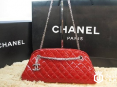 香奈儿保龄球包包回收行情怎么样？