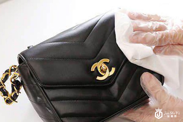 二手奢侈品包包如何护理，护理过后的二手奢侈品包包还可以回收吗？