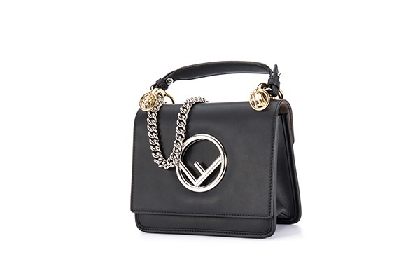 二手奢侈包回收价格的计算方式？我们回收奢侈品包包的时候要注意什么？