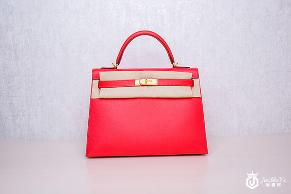 现在回收奢侈品多少钱，上海哪里回收奢侈品？