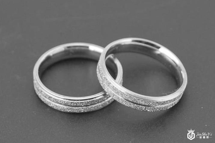 白金戒指回收多少钱-金奢易网