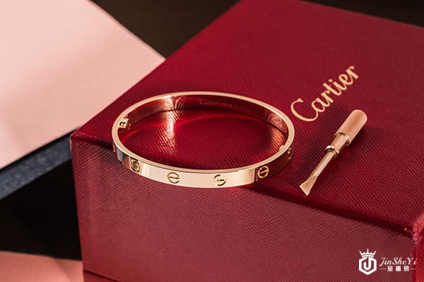 卡地亚LOVE手镯