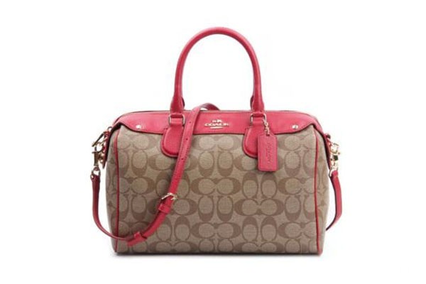 如何鉴别蔻驰包包真假