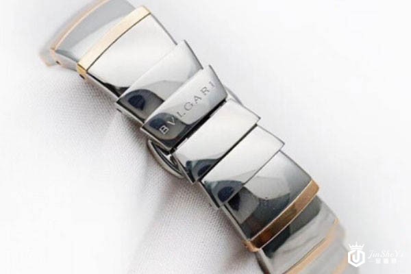 上图为宝格丽LVCEA系列102197精钢手表细节实拍 上图为宝格丽LVCEA系列102197精钢手表细节实拍