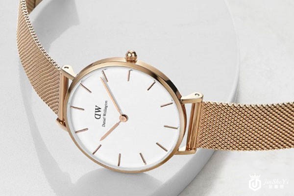 DW金边钢带白盘石英腕表展示 DW金边钢带白盘石英腕表展示