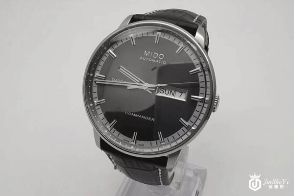 美度指挥官系列M016.430.16.061.80腕表正面展示图