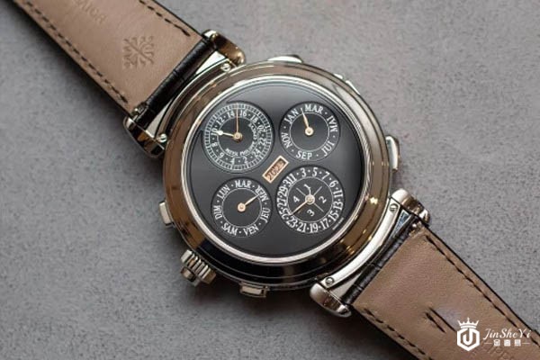 百达翡丽Ref.6300A腕表底部展示图