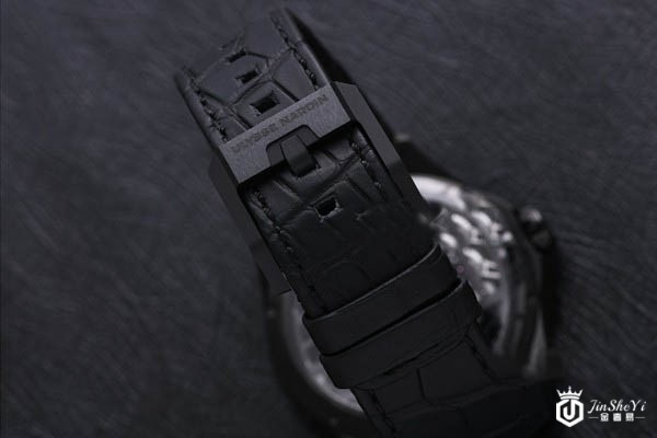 雅典表经理人系列3713-260/BLACK腕表表带展示图