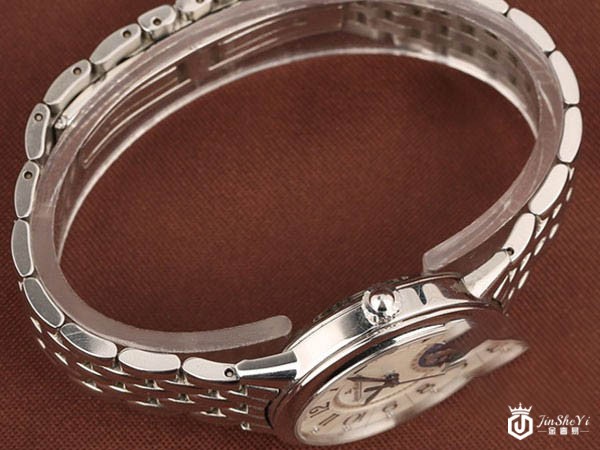 积家约会系列3468190腕表侧边表把展示