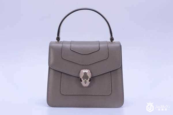 教你如何提高奢侈品宝格丽蛇头包包回收价格