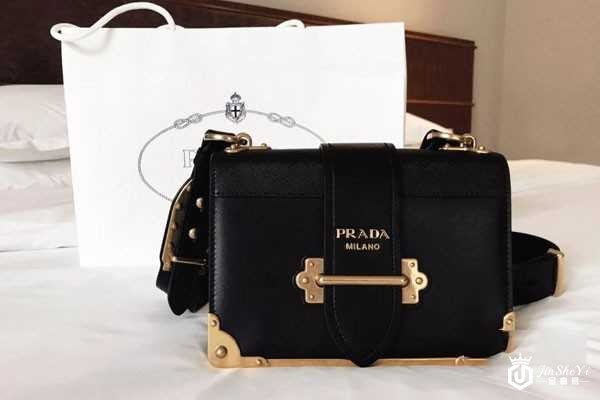 回收奢侈品包包哪家好 童叟无欺选这家