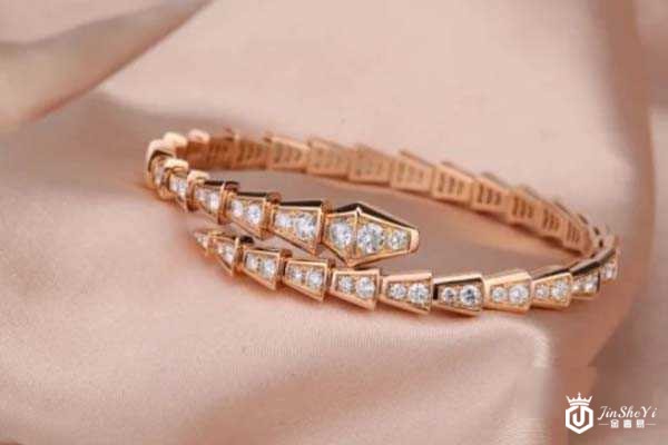 奢侈品网上回收靠谱吗 看平台的回收资格