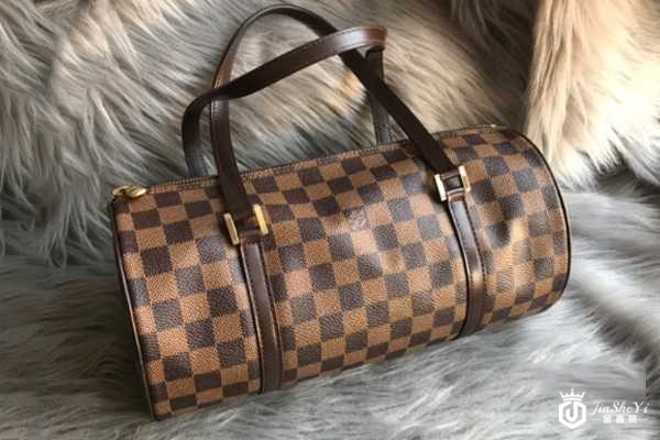 哪个网站回收奢侈品包包给价更高