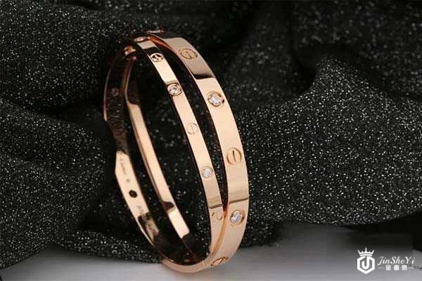 卡地亚love手镯回收在二手市场上受欢迎吗 卡地亚love手镯回收在二手市场上受欢迎吗