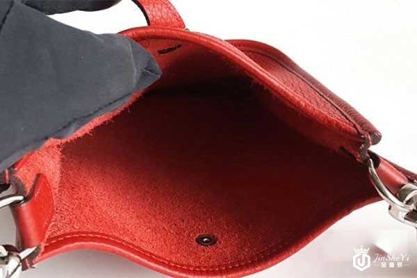 把二手奢侈品包包在哪里回收变卖比较靠谱