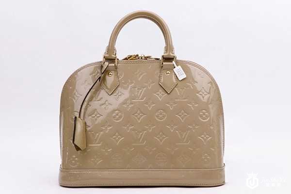 大家吹捧的奢侈品回收中心靠谱吗? 大家吹捧的奢侈品回收中心靠谱吗?