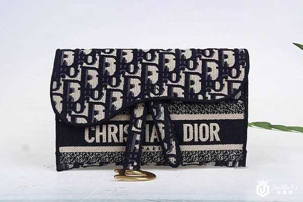 奢侈品包包回收哪家好 网络式变现成首选