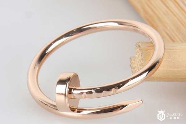 卡地亚钉子手镯回收吗 价格如何