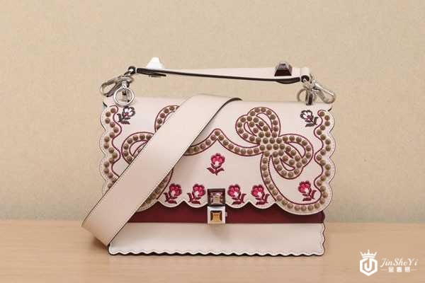 市场上回收奢侈品包包二手打几折才不亏 市场上回收奢侈品包包二手打几折才不亏