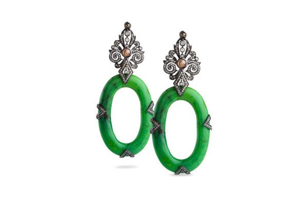 如何分辨翡翠的真假?在奢侈品回收机构能买到翡翠首饰吗?金奢易网 如何分辨翡翠的真假?在奢侈品回收机构能买到翡翠首饰吗?金奢易网