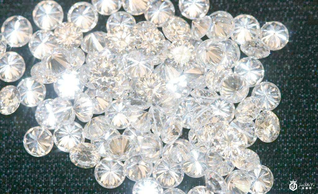 30分钻石回收多少钱？能免费估价吗？