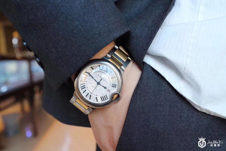 哪里回收卡地亚蓝气球手表价格高?