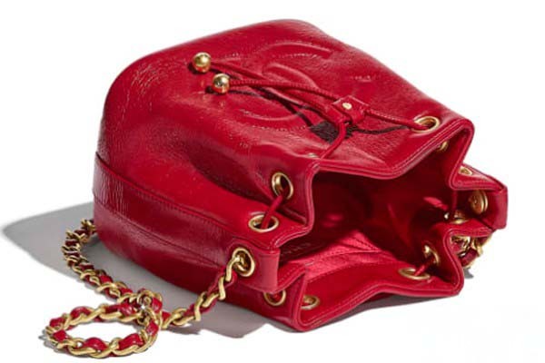 二手香奈儿红色亮皮口袋包展示图