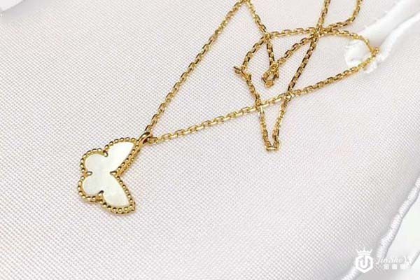 二手梵克雅宝Sweet Alhambra白贝母蝴蝶项链吊坠展示