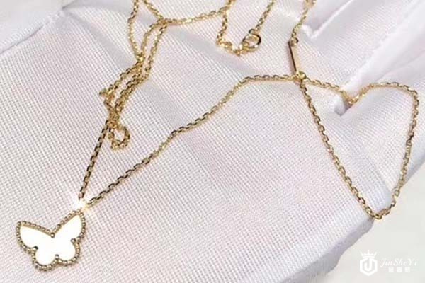 二手梵克雅宝Sweet Alhambra白贝母蝴蝶项链展示
