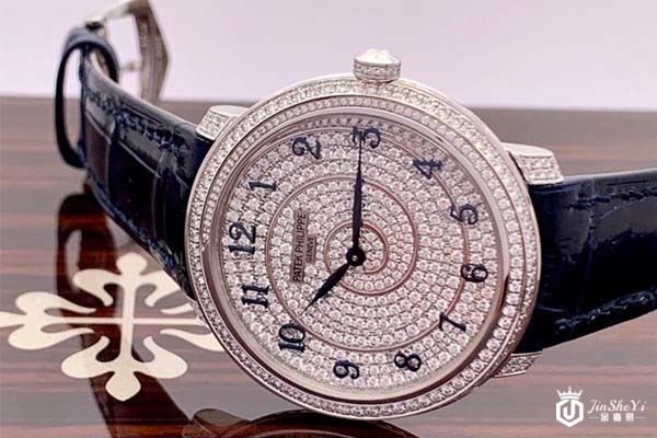 95新百达翡丽古典表系列4978/400G-001腕表正面图