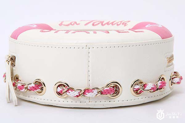 二手香奈儿女士粉色皮质游泳圈单肩包侧面