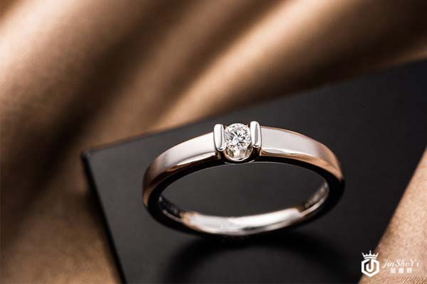 95新周大福钻戒男士20号13分展示图 95新周大福钻戒男士20号13分展示图