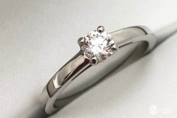 钻石奢侈品回收一般多少钱 价格高低取决这几个因素 钻石奢侈品回收一般多少钱 价格高低取决这几个因素