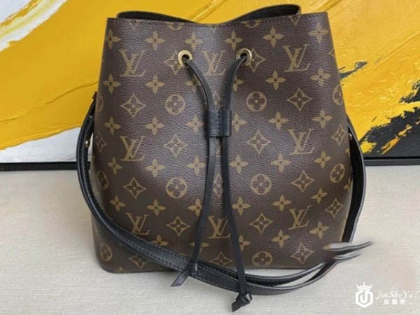 路易威登经典老花色帆布手袋M53152展示