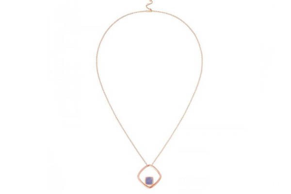 弗雷德Pain de Sucre系列紫色宝石项链展示图 弗雷德Pain de Sucre系列紫色宝石项链展示图